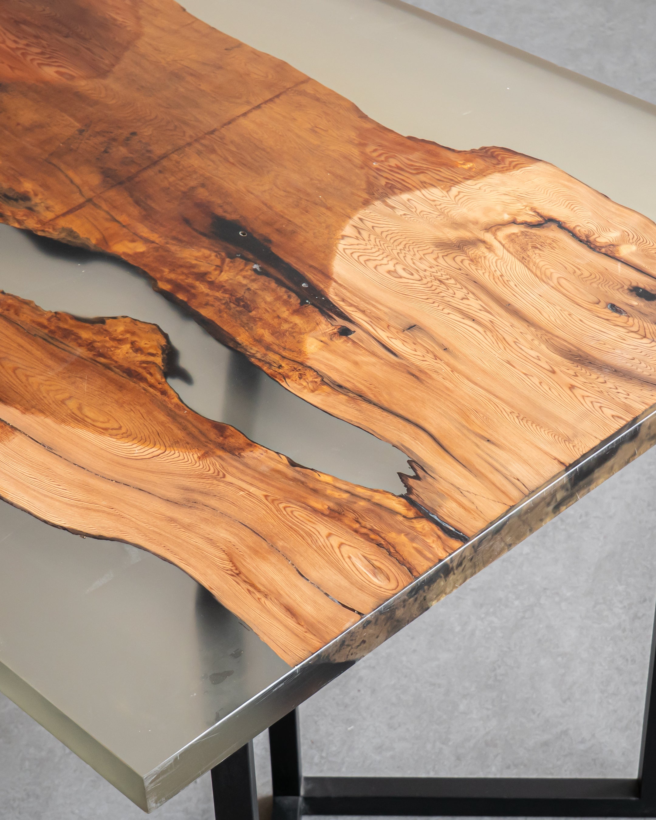 屋久杉 / レジン仕上げ 記憶を宿す無垢なる空間 ND-H-0009