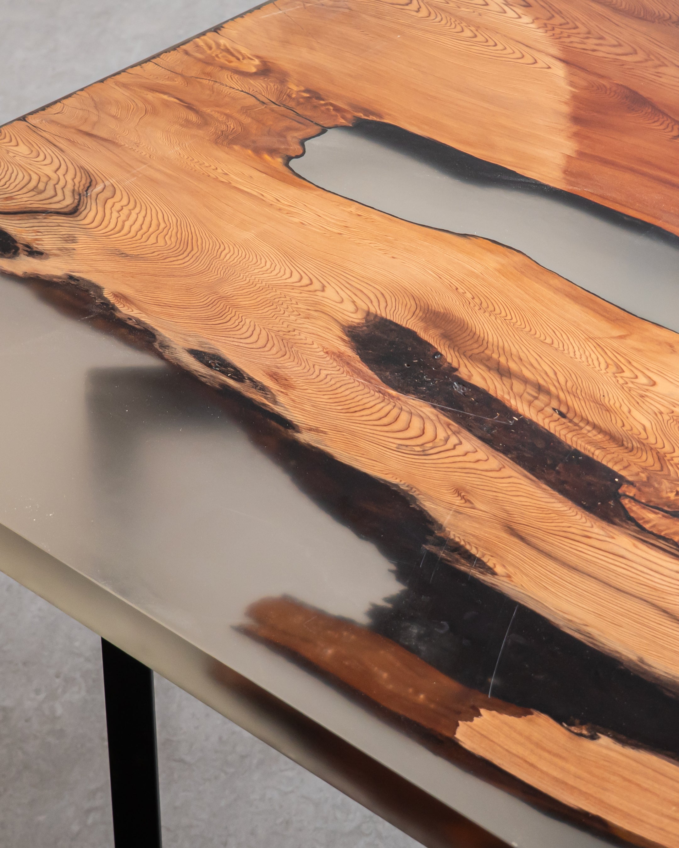 屋久杉 / レジン仕上げ 記憶を宿す無垢なる空間 ND-H-0009